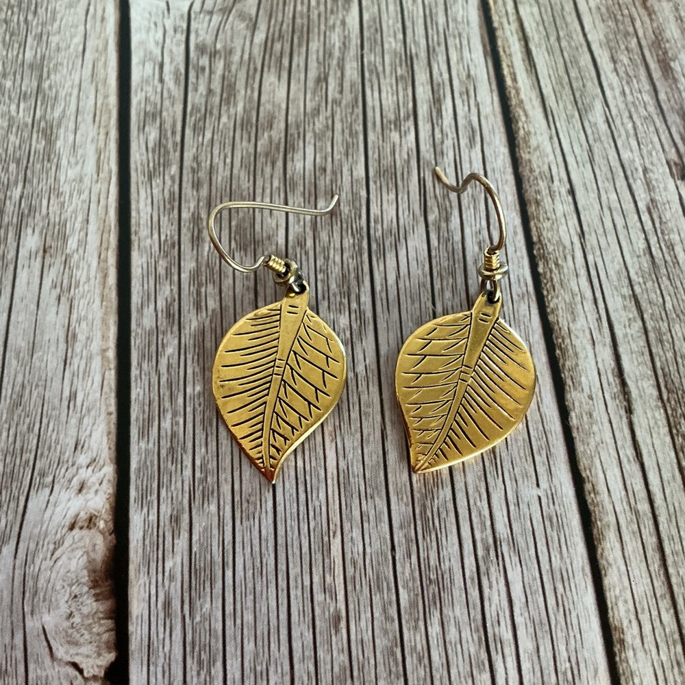 Vintage Signed Laurel Burch Gold Tone Leaf Earrings